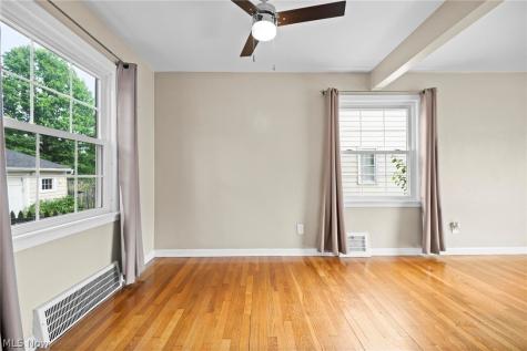 1272 Gordon Road Lyndhurst OH 44124