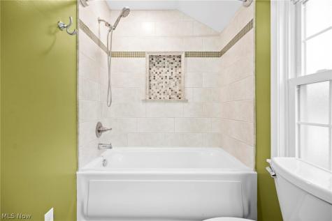 1272 Gordon Road Lyndhurst OH 44124