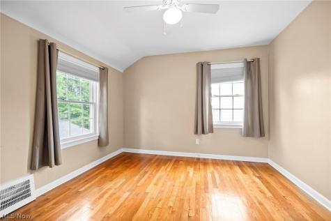 1272 Gordon Road Lyndhurst OH 44124