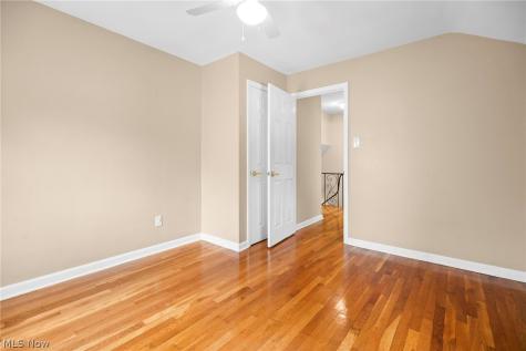 1272 Gordon Road Lyndhurst OH 44124
