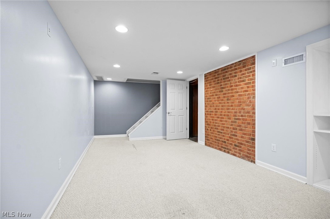 1272 Gordon Road Lyndhurst OH 44124