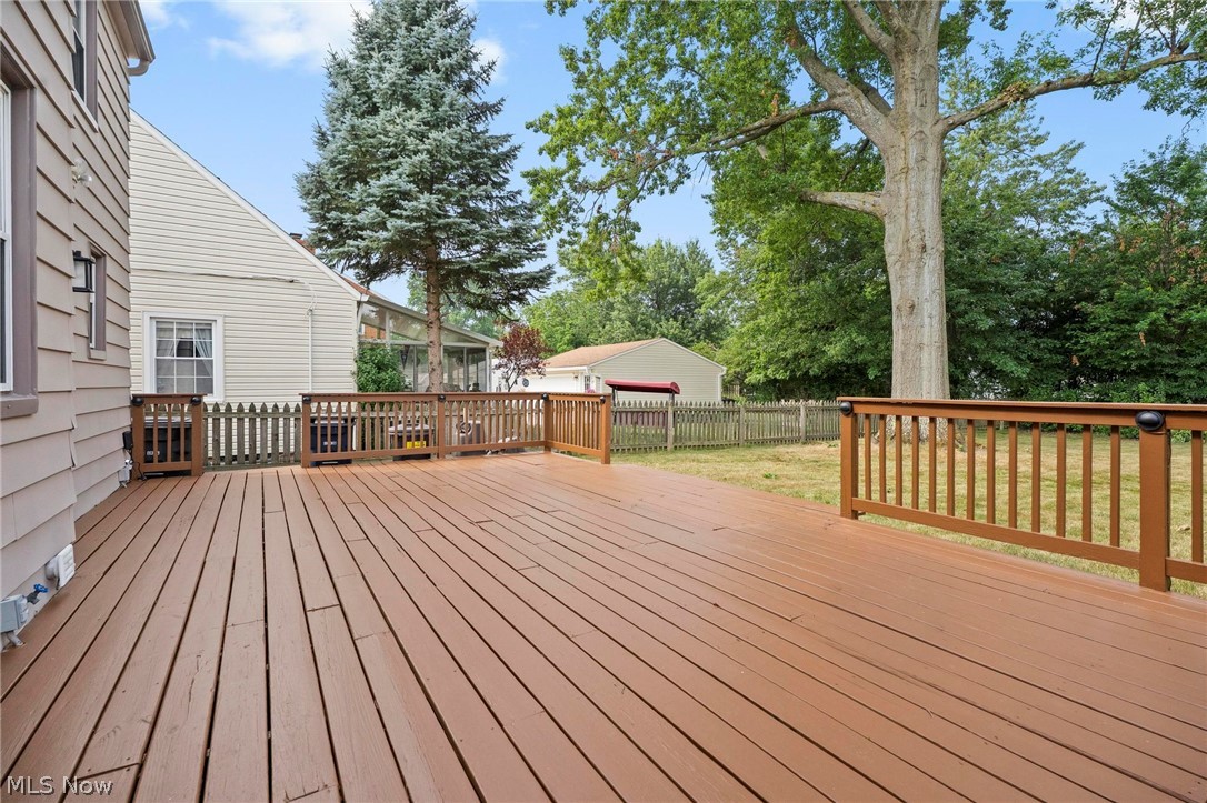 1272 Gordon Road Lyndhurst OH 44124