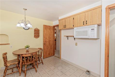 16897 Mapleboro Avenue Maple Heights OH 44137