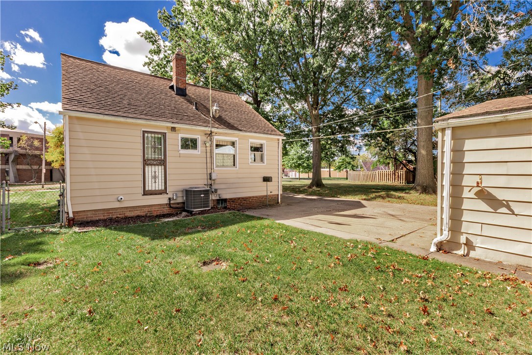 16897 Mapleboro Avenue Maple Heights OH 44137