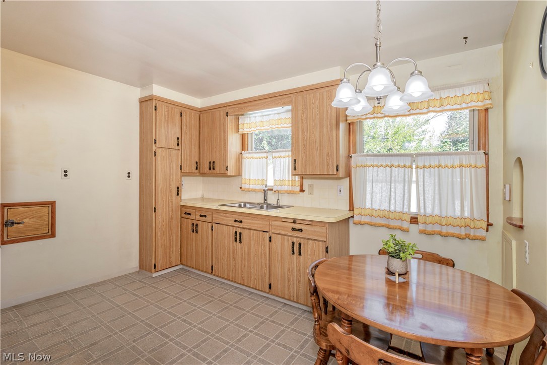 16897 Mapleboro Avenue Maple Heights OH 44137