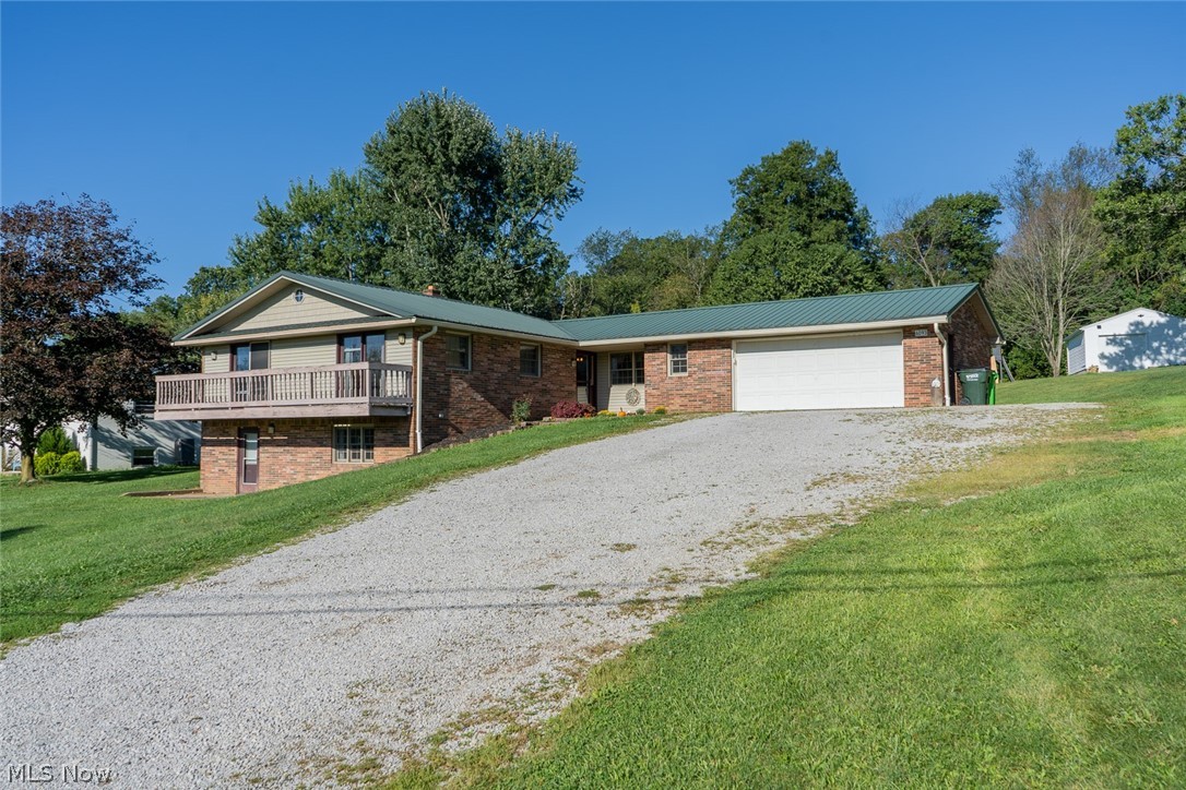 6093 Joliat Avenue Louisville OH 44641