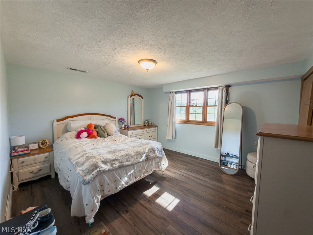 6093 Joliat Avenue Louisville OH 44641