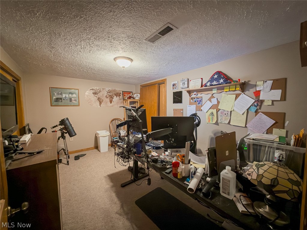 6093 Joliat Avenue Louisville OH 44641