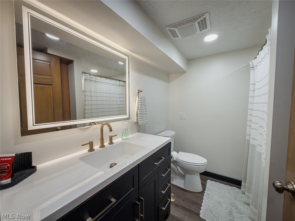 6093 Joliat Avenue Louisville OH 44641