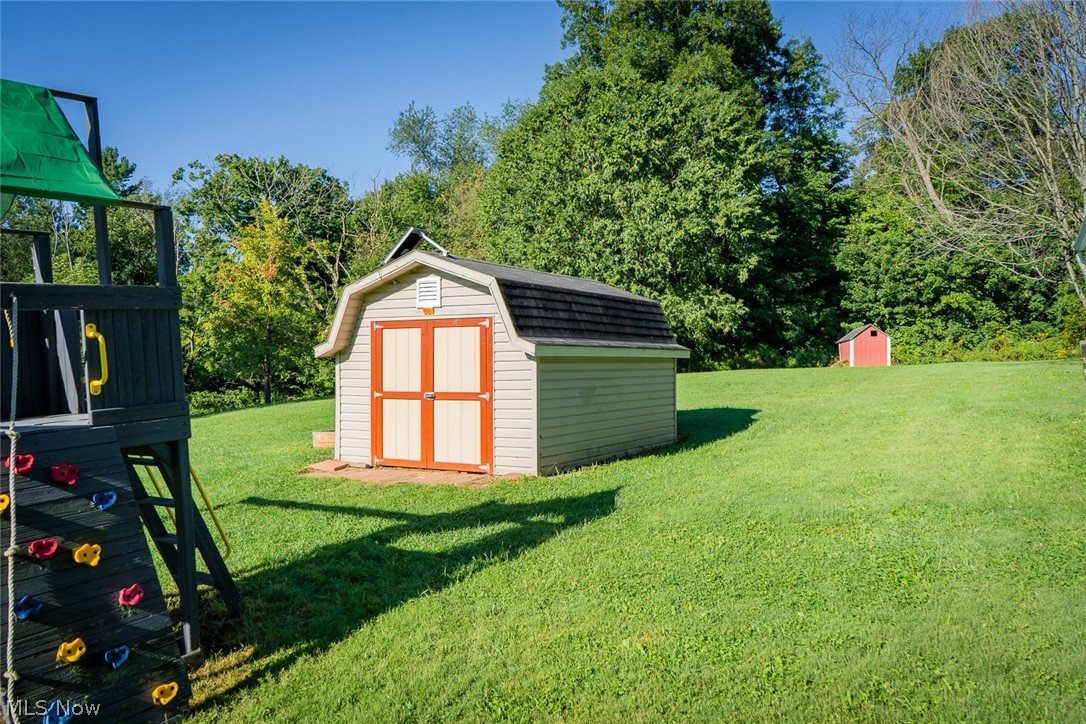 6093 Joliat Avenue Louisville OH 44641