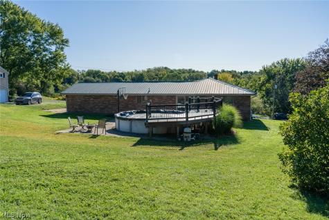 6093 Joliat Avenue Louisville OH 44641