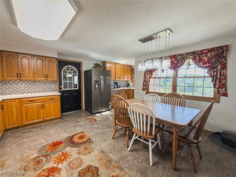 6093 Joliat Avenue Louisville OH 44641
