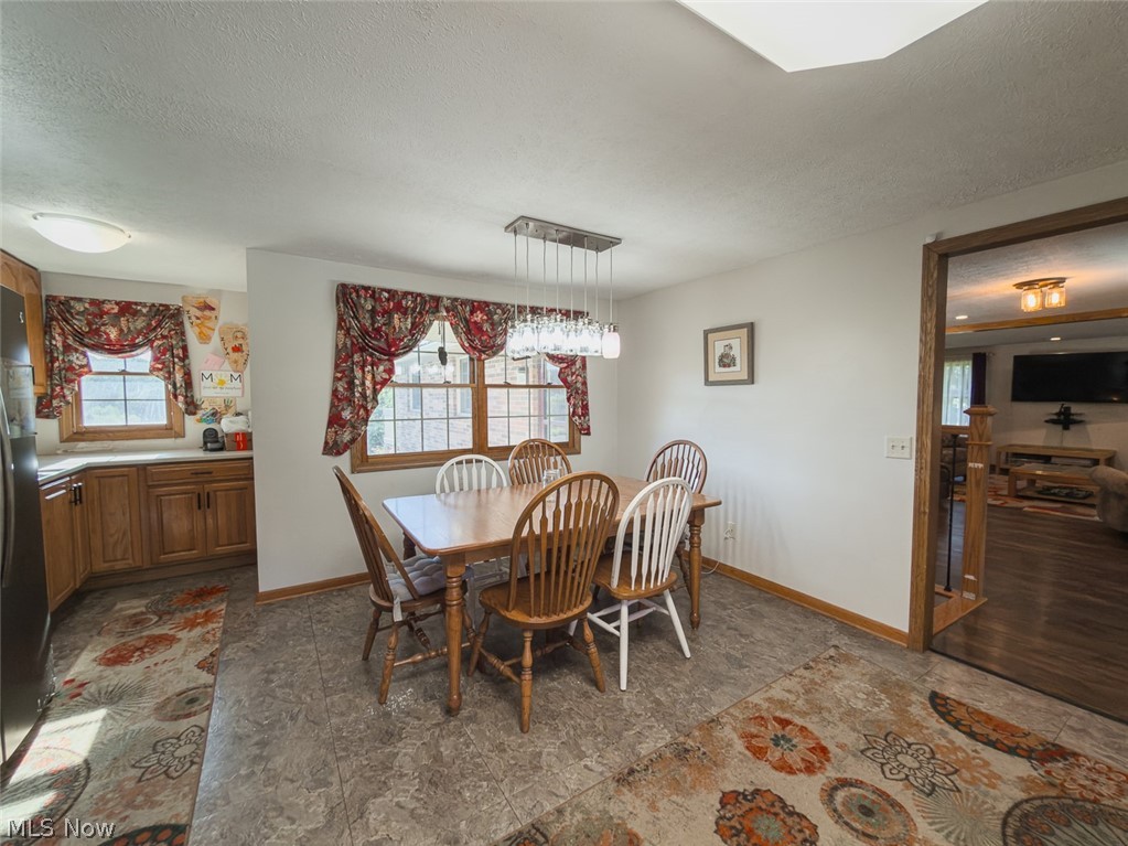 6093 Joliat Avenue Louisville OH 44641