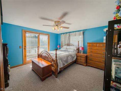 6093 Joliat Avenue Louisville OH 44641