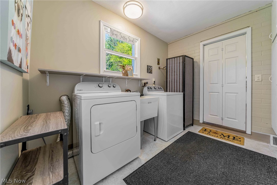 34429 Beach Park Drive Eastlake OH 44095