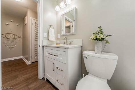 34429 Beach Park Drive Eastlake OH 44095