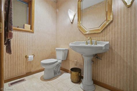 1455 Woodland Lane Silver Lake OH 44224