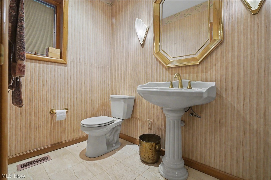 1455 Woodland Lane Silver Lake OH 44224