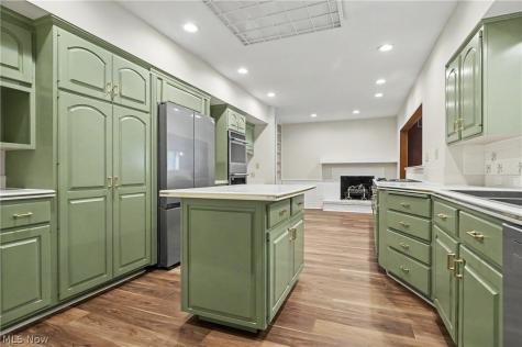 1455 Woodland Lane Silver Lake OH 44224