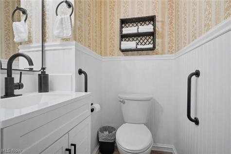 1455 Woodland Lane Silver Lake OH 44224