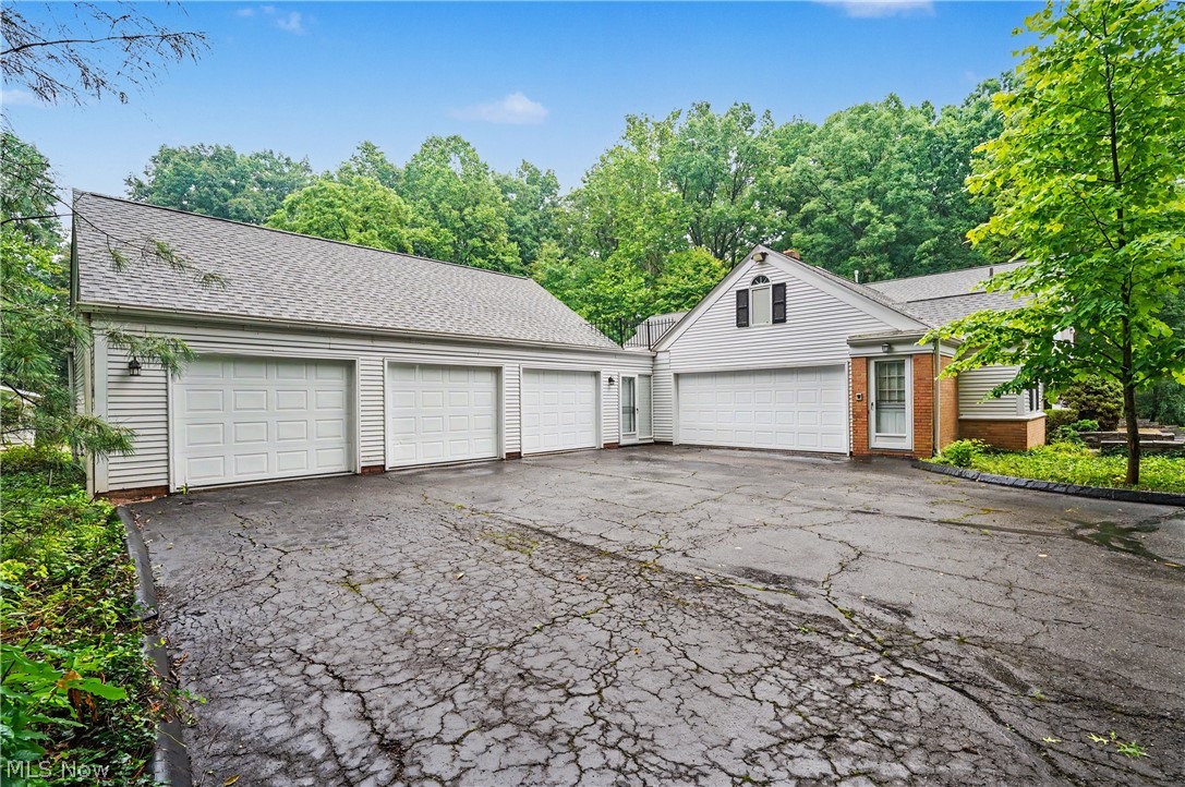 1455 Woodland Lane Silver Lake OH 44224