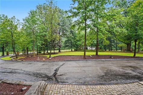 1455 Woodland Lane Silver Lake OH 44224