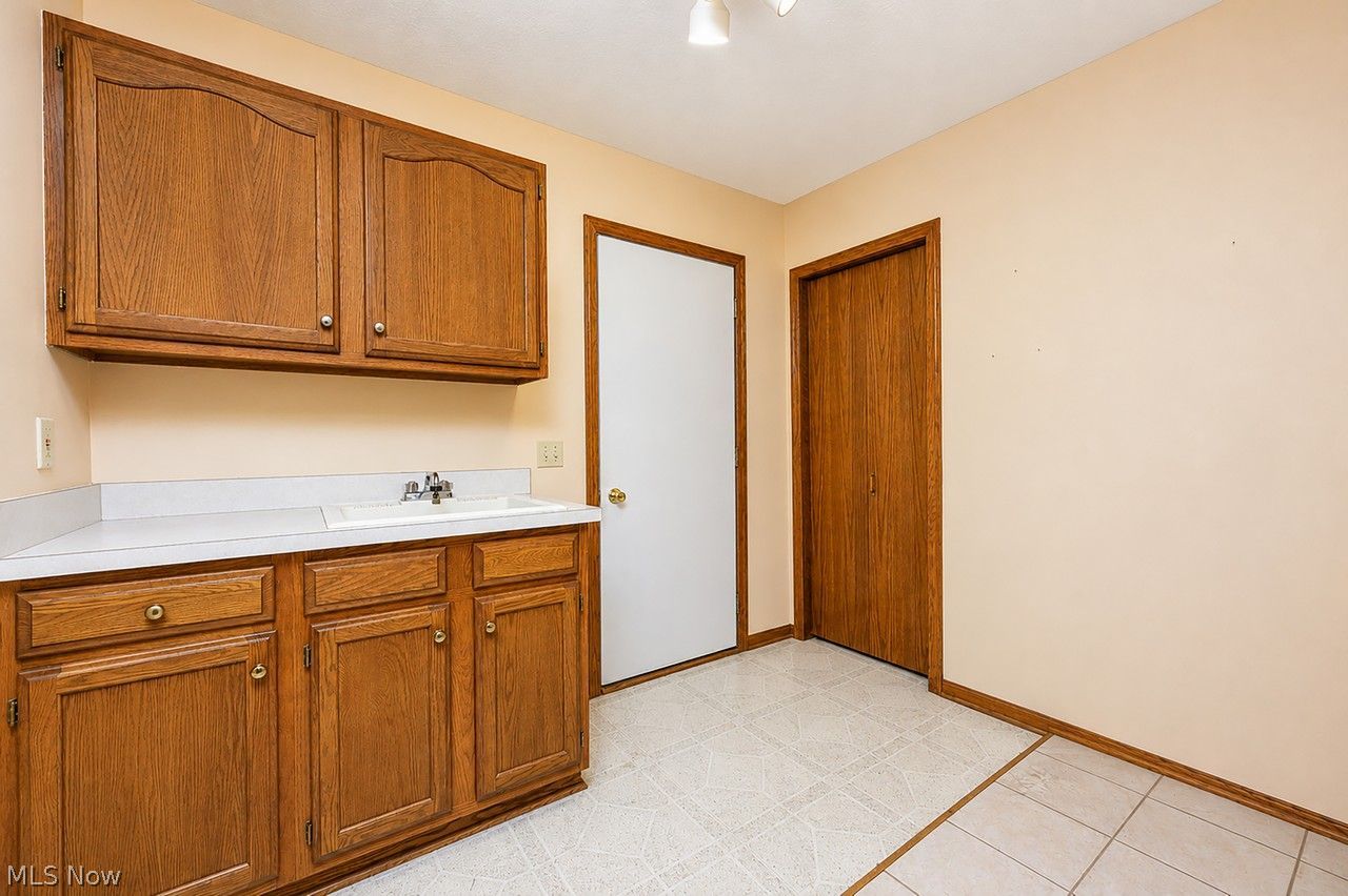 8251 Athens Avenue NW Massillon OH 44646