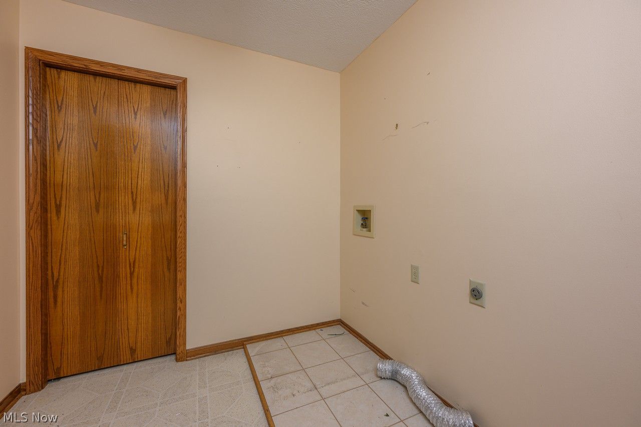 8251 Athens Avenue NW Massillon OH 44646
