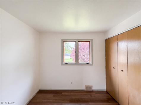 14122 Donald Drive Brook Park OH 44142