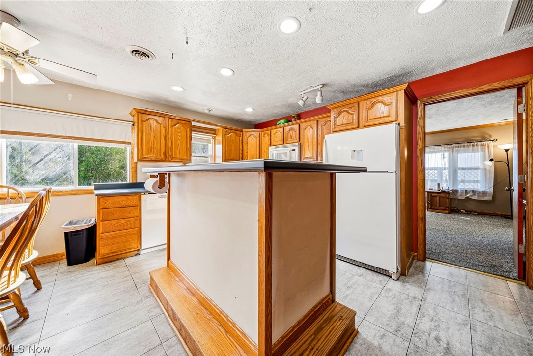 1050 Lake Road Conneaut OH 44030