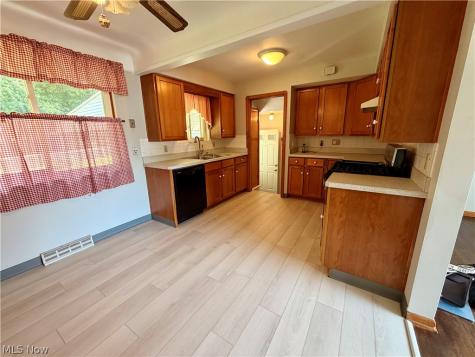10121 Jasper Road Cleveland OH 44111