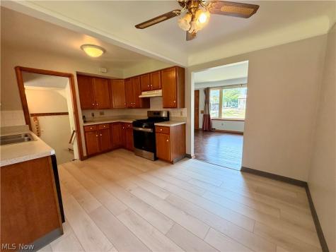 10121 Jasper Road Cleveland OH 44111