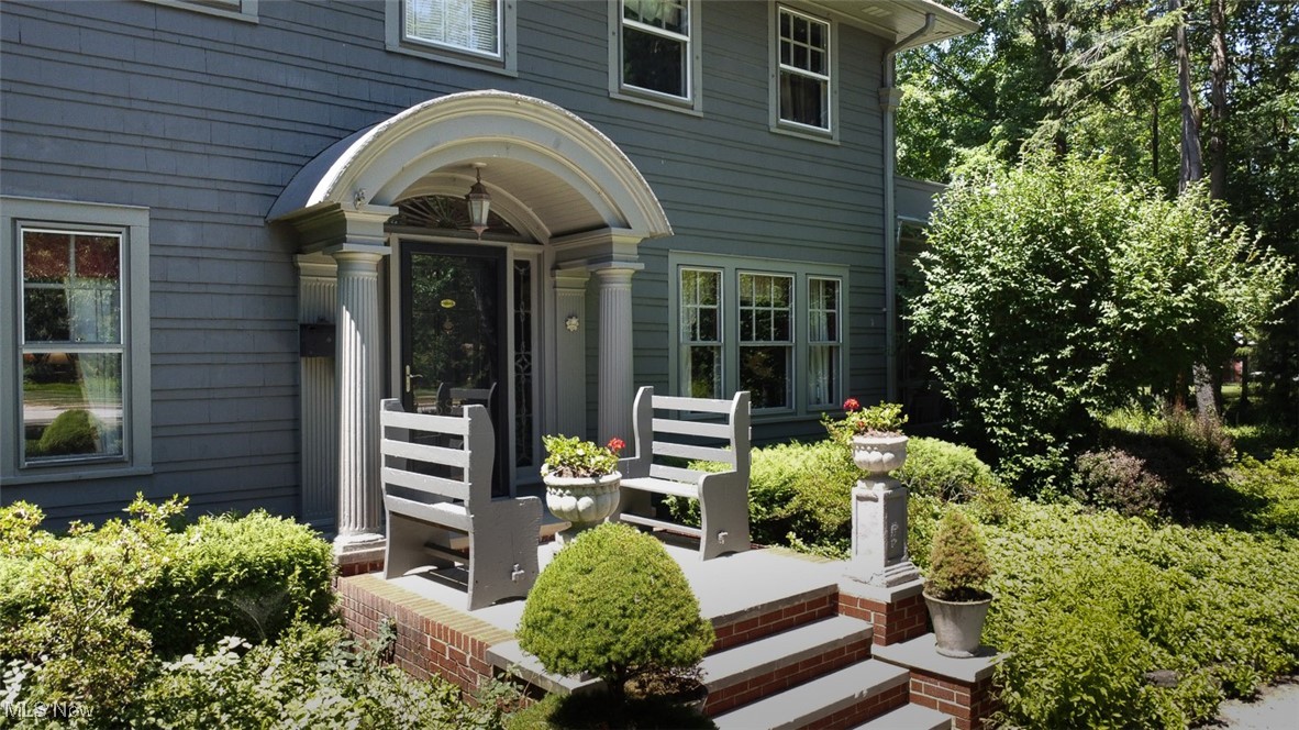 382 Bassett Road Bay Village OH 44140