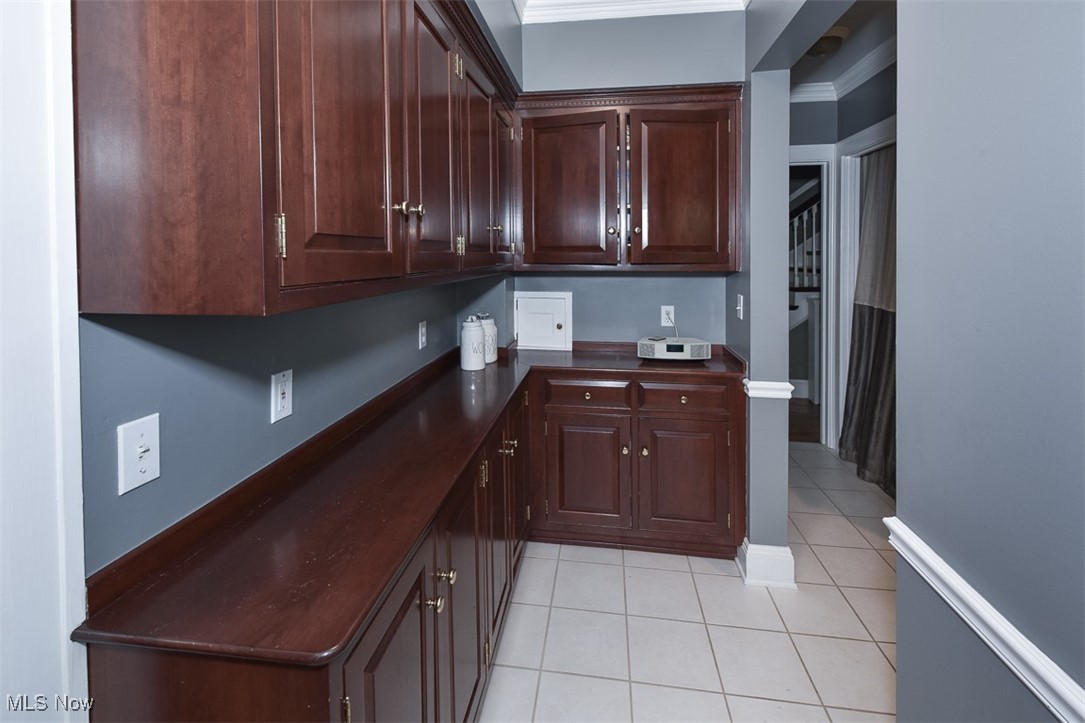 382 Bassett Road Bay Village OH 44140