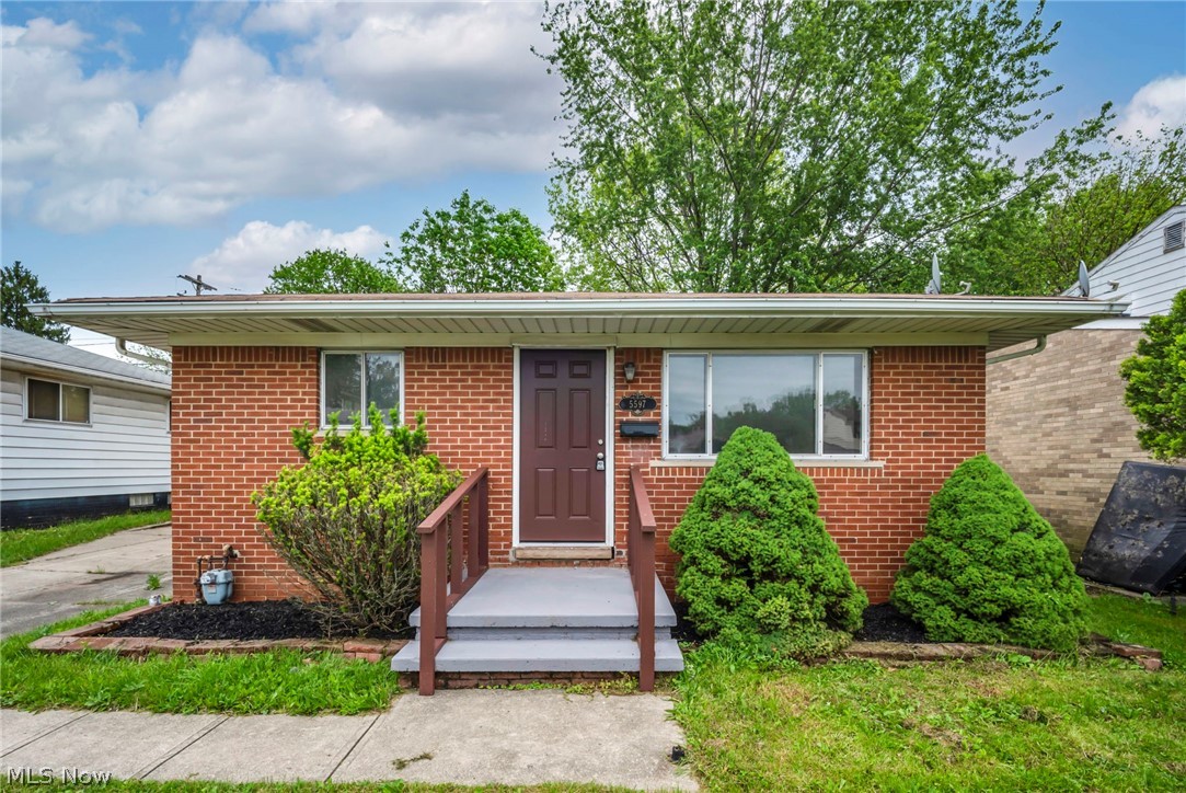 5597 Kenton Avenue Maple Heights OH 44137
