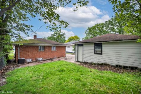 5597 Kenton Avenue Maple Heights OH 44137