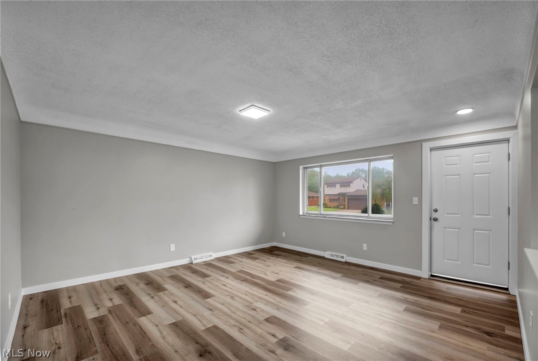 5597 Kenton Avenue Maple Heights OH 44137