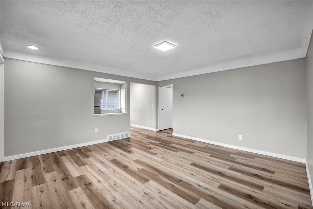 5597 Kenton Avenue Maple Heights OH 44137