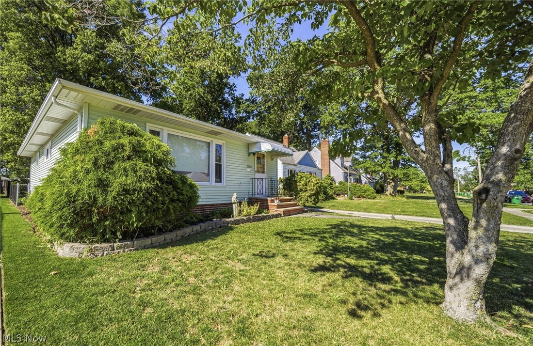28626 Forest Road Willowick OH 44095
