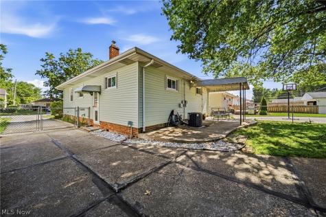28626 Forest Road Willowick OH 44095