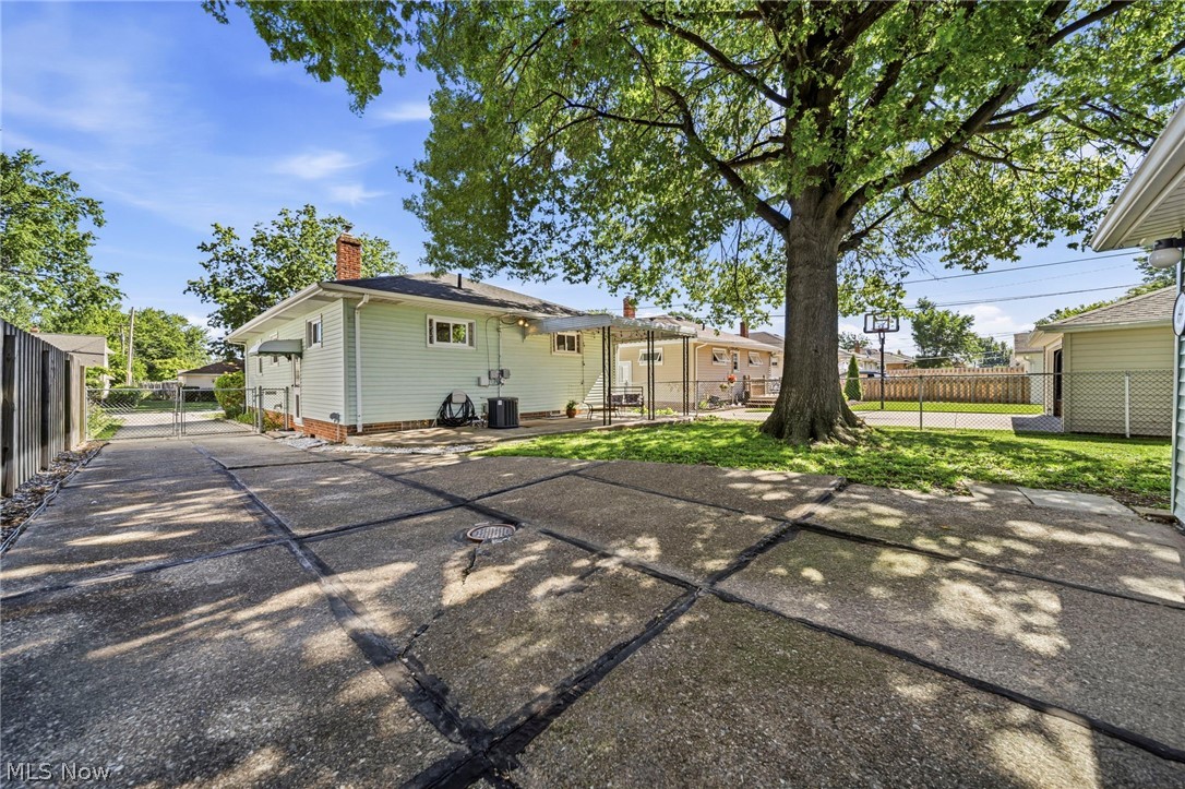 28626 Forest Road Willowick OH 44095
