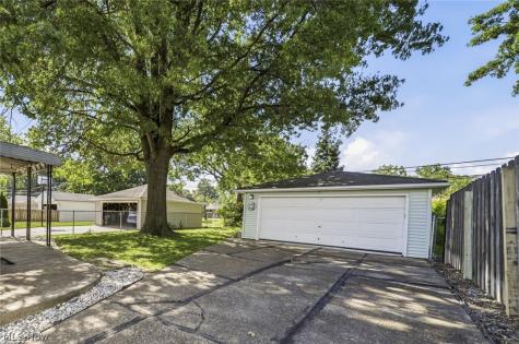 28626 Forest Road Willowick OH 44095
