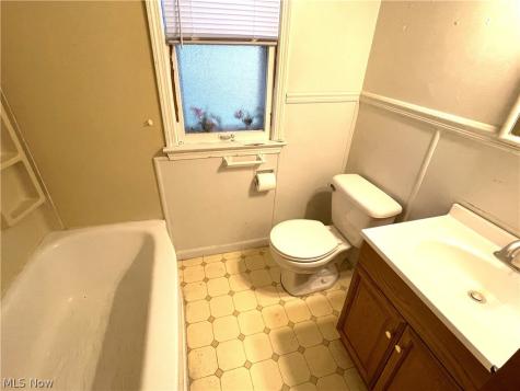 28532 Lake Shore Boulevard Willowick OH 44095
