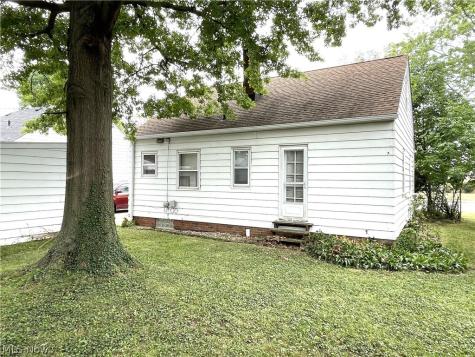 28532 Lake Shore Boulevard Willowick OH 44095