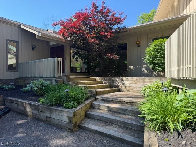 708 Arbor Way Aurora OH 44202