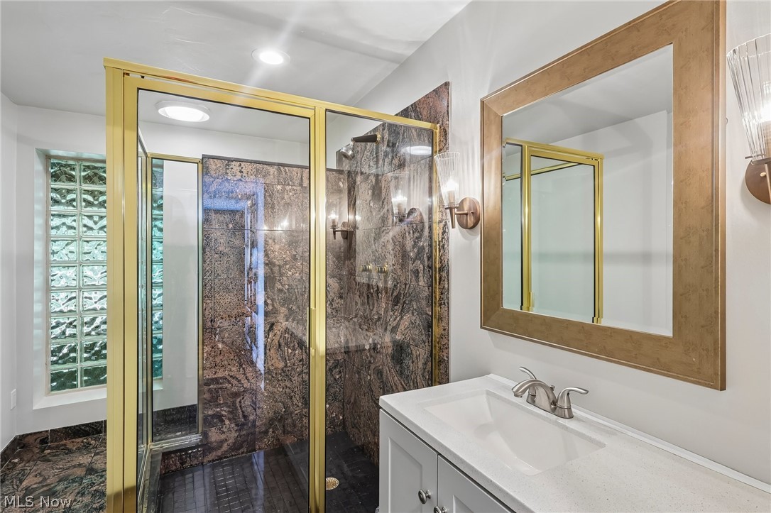 708 Arbor Way Aurora OH 44202