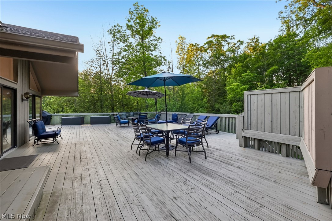 708 Arbor Way Aurora OH 44202