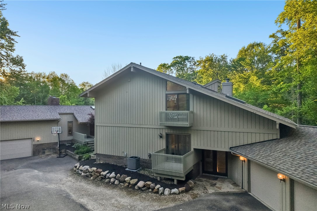 708 Arbor Way Aurora OH 44202