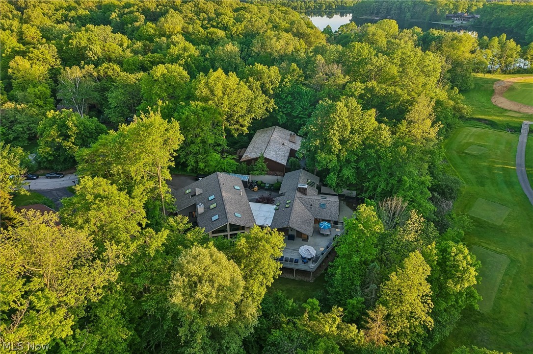 708 Arbor Way Aurora OH 44202
