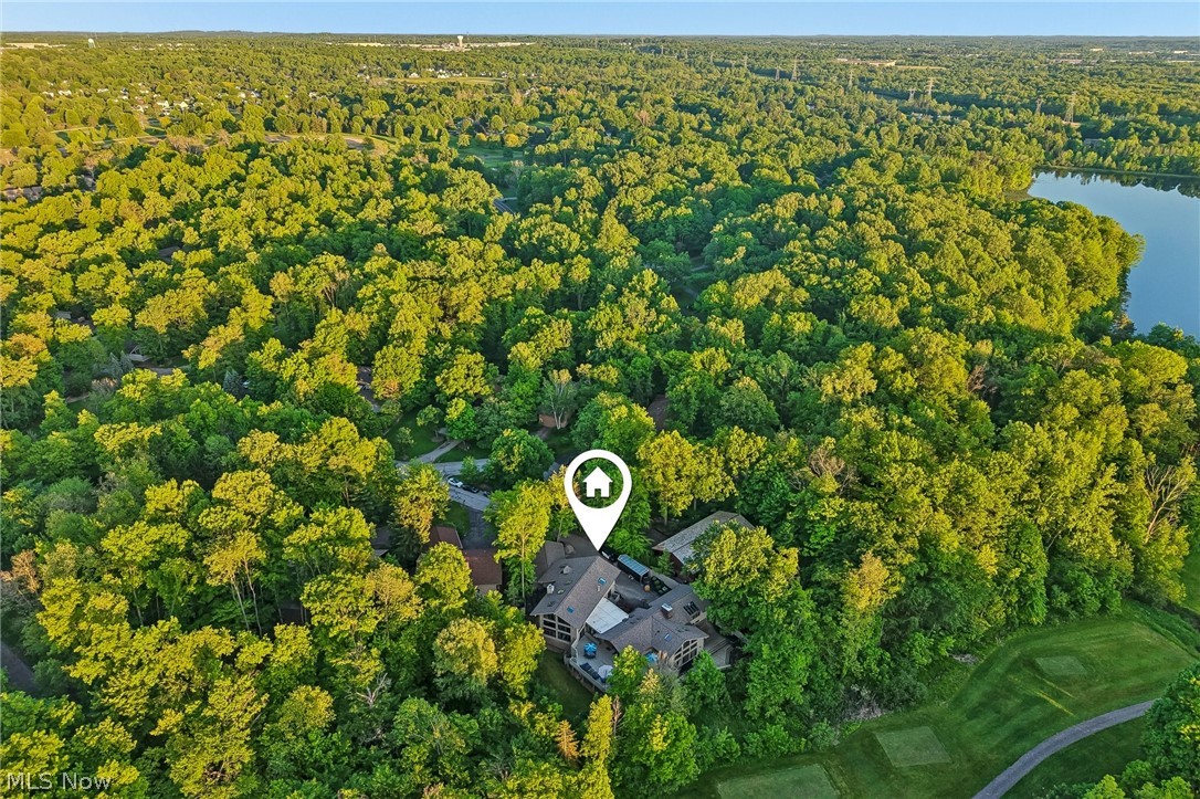 708 Arbor Way Aurora OH 44202